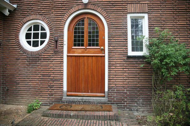 Onder optie: Grote benedenwoning, nabij ziekenhuizen en universiteit - Foto 1