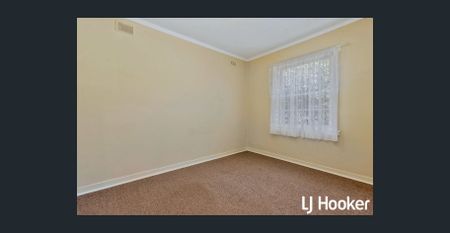 3 bedroom family home is now available to rent. - Photo 2