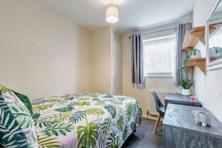 5 bedroom terraced house to rent - Photo 5