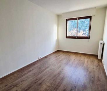 Location Appartement 5 pièces 96m² ORLEANS 45100 - Photo 2