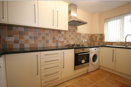 2 bedroom apartment to rent - Photo 5