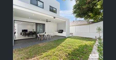 Step into Luxury - Photo 5