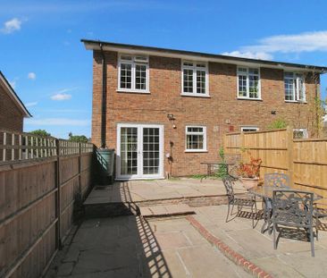 3 bedroom end of terrace house to rent - Photo 5