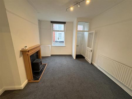 2 bedroom terraced house to rent - Photo 3
