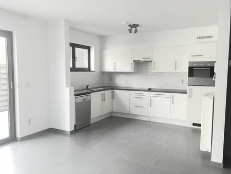 Appartement te huur - foto 2