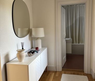 APPARTEMENT 31/2 PIÈCES À ZURICH - DISTRICT 2 ÉTROIT, MEUBLÉ, TEMPO... - Photo 1