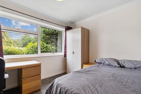 6 bedroom semi-detached house to rent - Photo 5