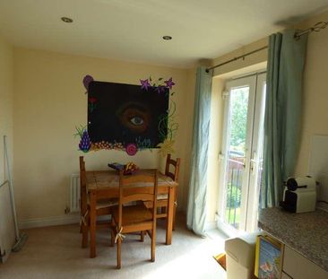 Student Property, Baxendale Road, PO19 - Photo 4