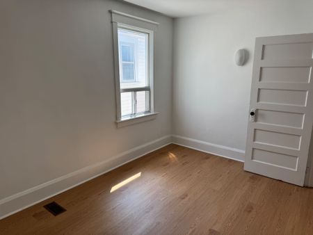 For Lease - 405 Milverton Boulevard Unit# Upper, Toronto, Ontario - Photo 2