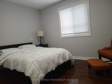For Lease - 8001 Woodsview Crescent, Niagara Falls, Ontario - Photo 2