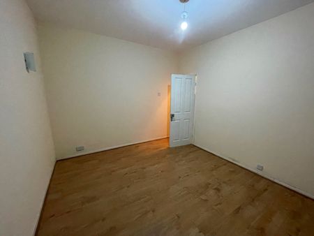 3 Bed Terraced House, Oakleigh Road South, N11 - Photo 3