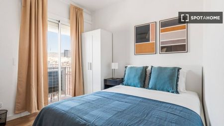 3 room luxury Apartment for rent in Barcelona, Spain - Photo 4