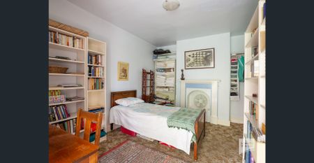 Character Townhouse - Photo 4