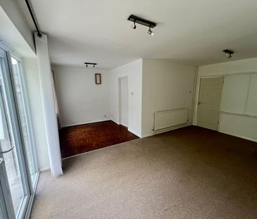 3 Bed Semi Detached Kendrick Drive Leicester LE2 - Ace Properties - Photo 2