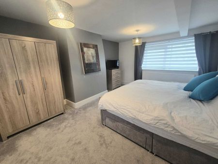 Halifax, Causeway Foot - Photo 3