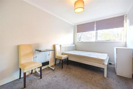 3 bedroom maisonette to rent - Photo 3