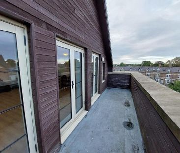 2 bedroom penthouse to rent - Photo 6