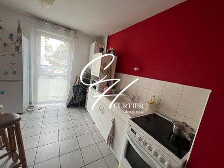 Appartement type 3 avec terrasse, parking et garage - Photo 4