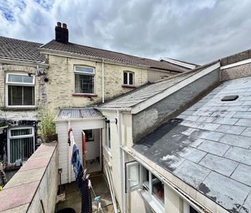3 bedroom terraced house to rent - Photo 2