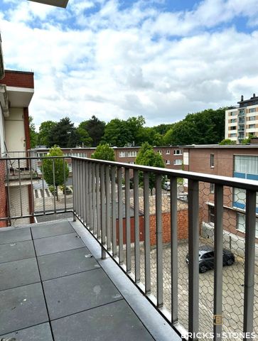 Leuk 2-slaapkamer appartement met terras en parking - Photo 4
