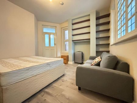 6 bedroom house to rent - Photo 4