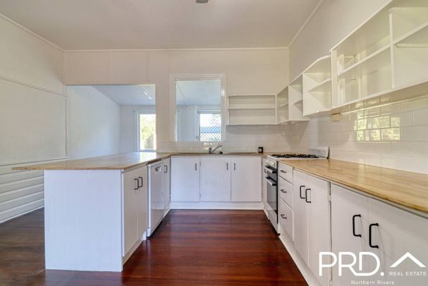 Refreshed 3 Bedroom Home in Convenient Location - Photo 1