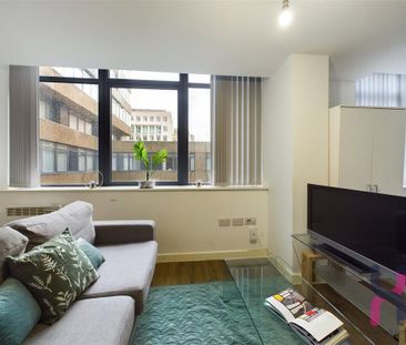 Studio to rent - Photo 5