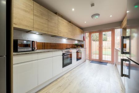 1 bedroom in a house share to rent - Photo 5