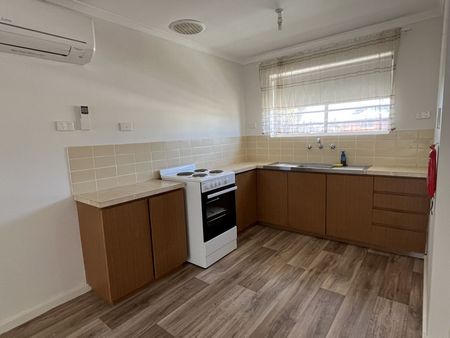 Unit 7/20 Seaview Road, Port Augusta - Photo 4