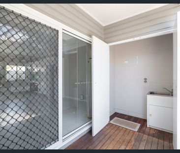 Private & Quiet, cottage located at back of block - Photo 5