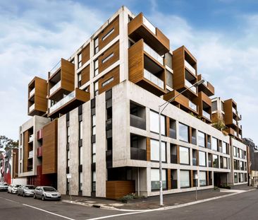 Style Meets Convenience: Two Bed Near Swinburne - Photo 1