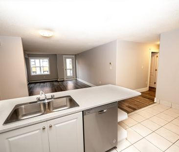 Barrington Terrace - Photo 2