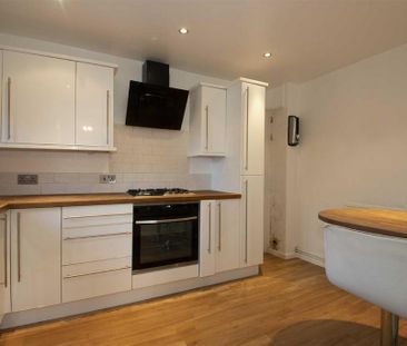 2 bedroom end of terrace house to rent - Photo 3
