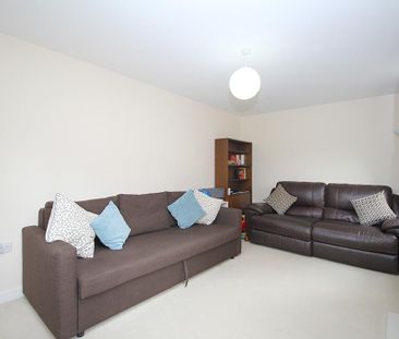 3 bedroom semi-detached house to rent - Photo 3