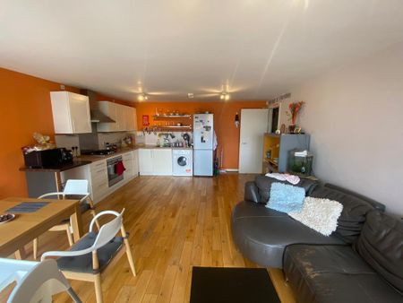 2 bedroom semi-detached house to rent - Photo 2