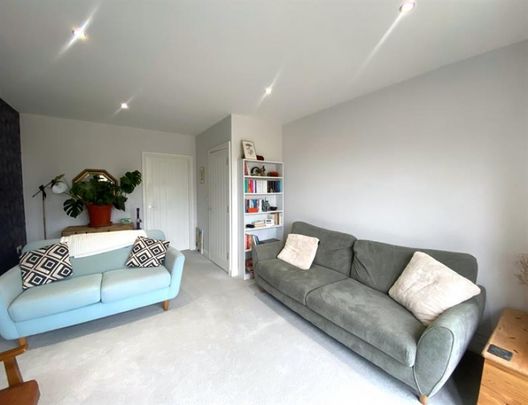 2 Bedroom Terraced To Let - Photo 1