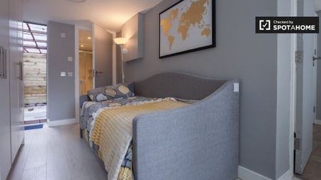 Cosy studio apartment for rent in Dakley, Dublin - Photo 3