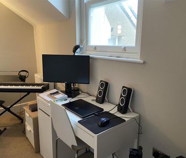 3 bedroom flat to rent - Photo 3