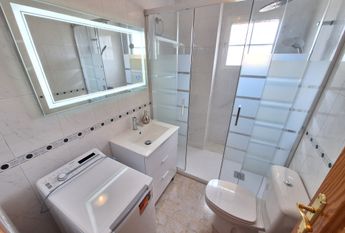 Ref.7505 2-Bedroom Apartment Just 300m from the Beach