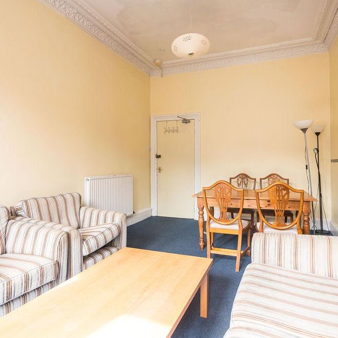 3 bedroom flat to rent - Photo 1