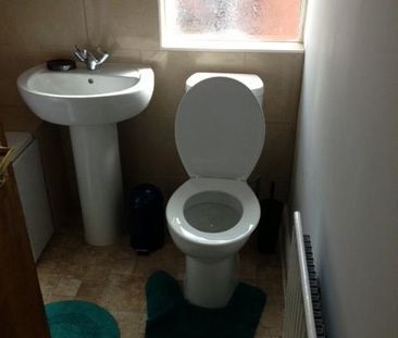 6 bedroom semi-detached house to rent - Photo 6