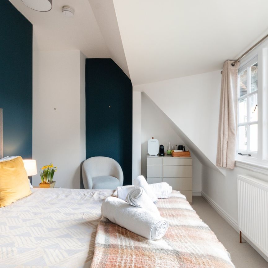 Room in a Shared House, Broadwater Road, SW17 - Photo 1