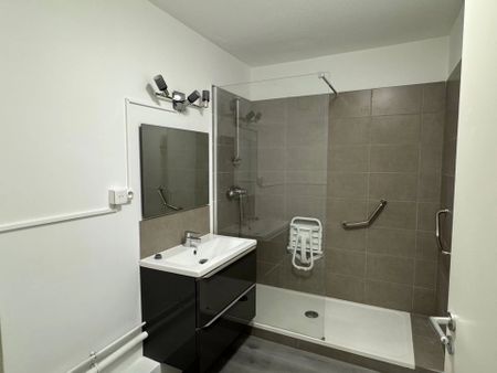 Location Appartement 4 pièces 91m² AIX EN PROVENCE 13100 - Photo 5