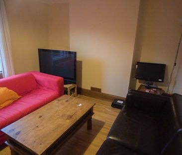 To Rent Pine Road, Winton, Bournemouth, BH9 £2,000 pcm Tenancy Info - Photo 2