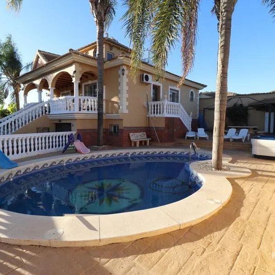 Alquiler de casa o chalet independiente en Jardines de Alhaurín-Huerta Alta-Fuensanguínea - Photo 1