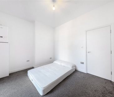 Hillfield Road - Photo 3
