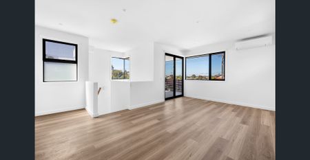 STUNNING BRAND NEW TWO BED TOWNHOUSES WITH CITY VIEWS! - Photo 2