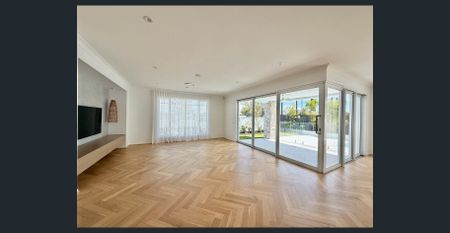 Luxury Brand-New Metricon Home with Pool - Photo 4