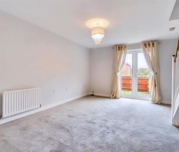 2 bedroom semi-detached house to rent - Photo 2