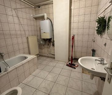 Appartement met 2 slaapkamers in de bruisende handelsstraat Vennest... - Foto 5